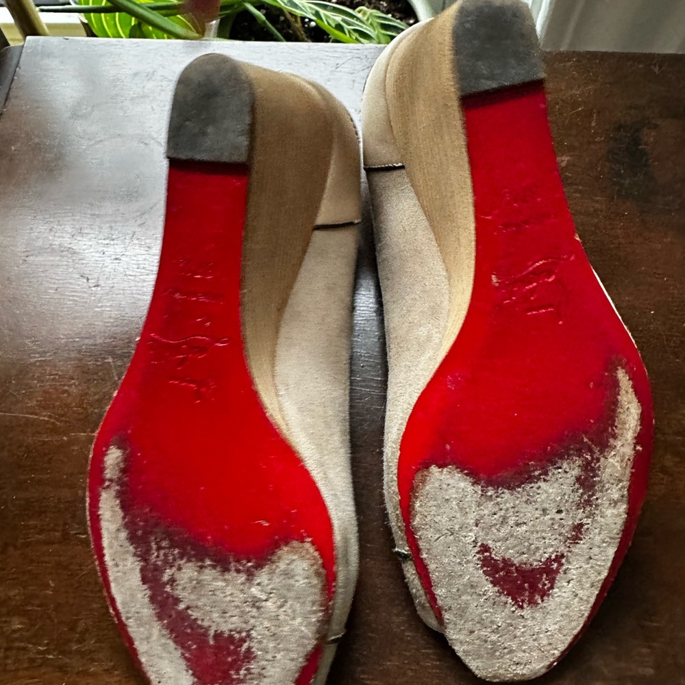 Christian Louboutin Suede Wedges, size 7 - Picture 5 of 7